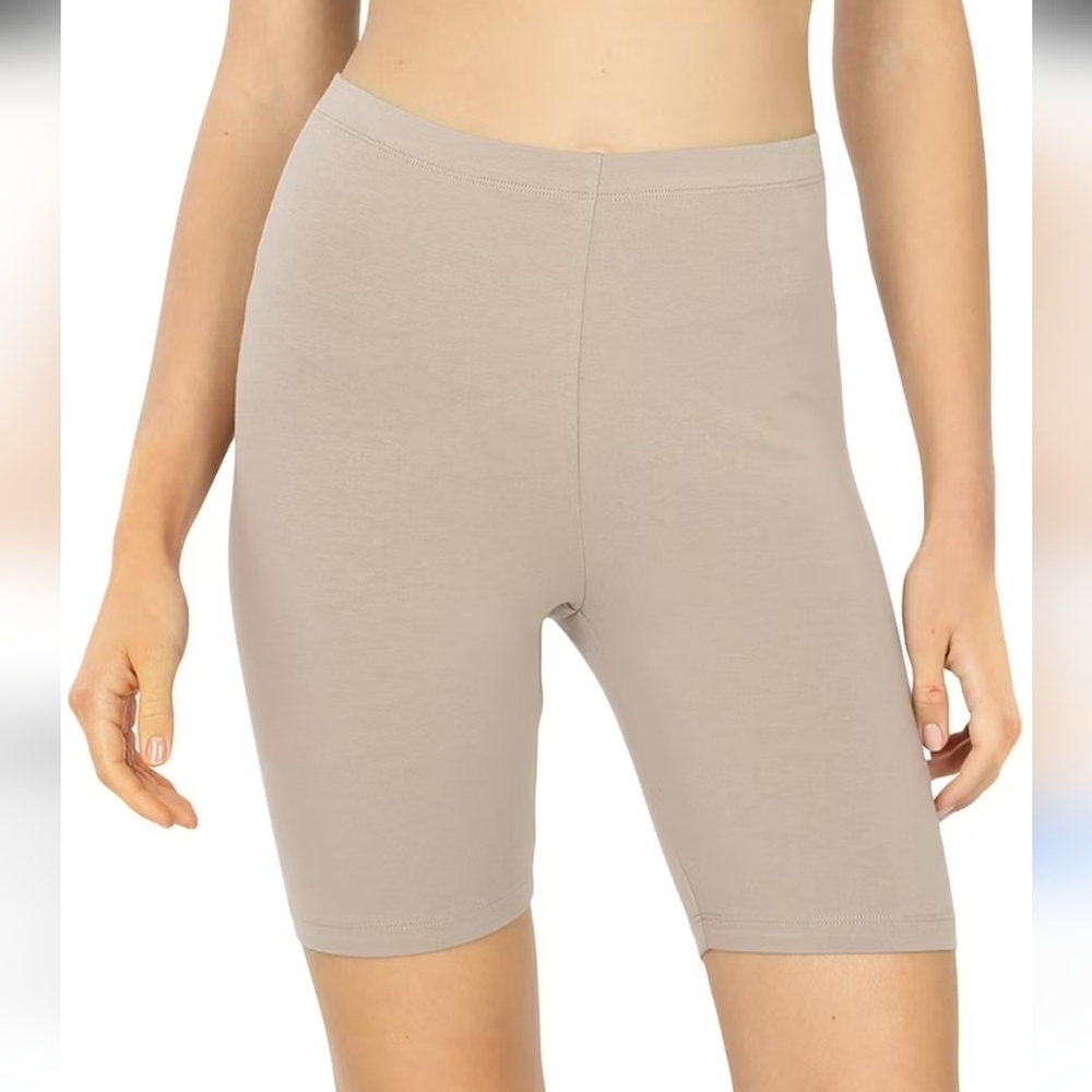 NEW 2 Pairs of Zenana Biker/Work Out Shorts   Size L